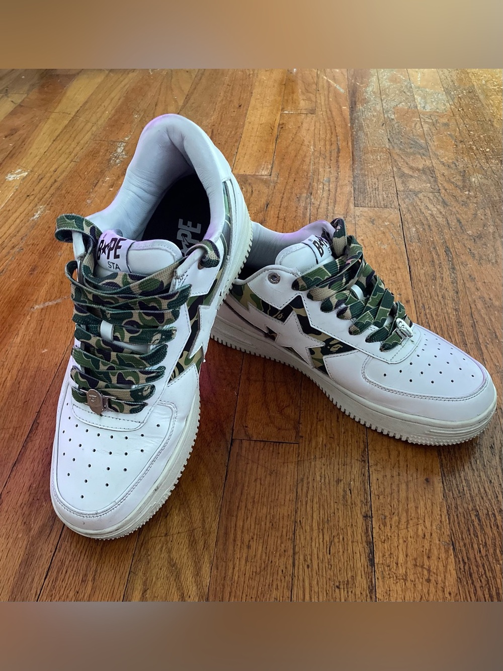 Mens Bathing Ape bapestas white and army green print sneakers in size 10